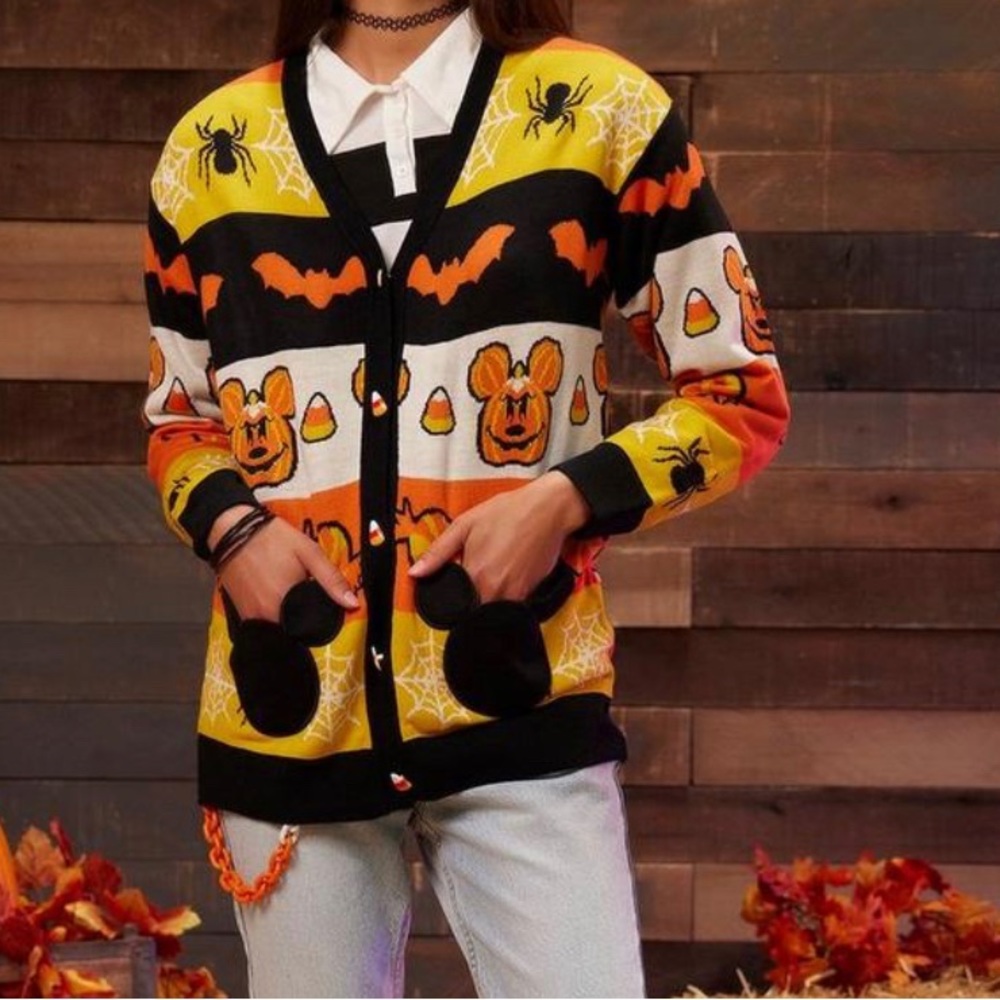 🕸️Disney Mickey Halloween Icons Cardigan Size XL🕸️